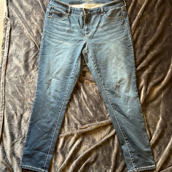 Maurice’s Straight Leg Jeans - Picture 1 of 2